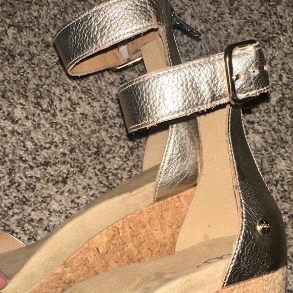 UGG Women's Metallic   Wedge Sandals - Picture 8 of 15